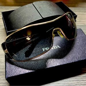 PRADA Wrap-Around Sunglasses Unisex SPR611